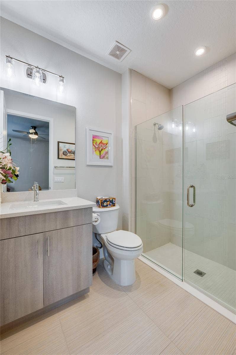 1254 VENICE COURT, Deland, FL 32724 With en suite bath