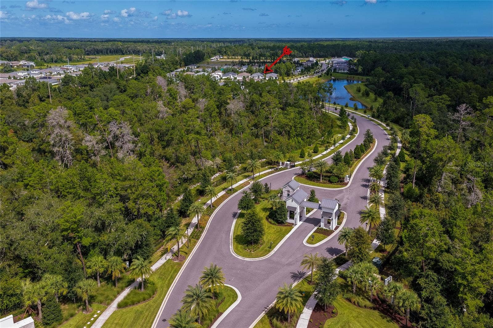 1254 VENICE COURT, Deland, FL 32724 Close to the gate