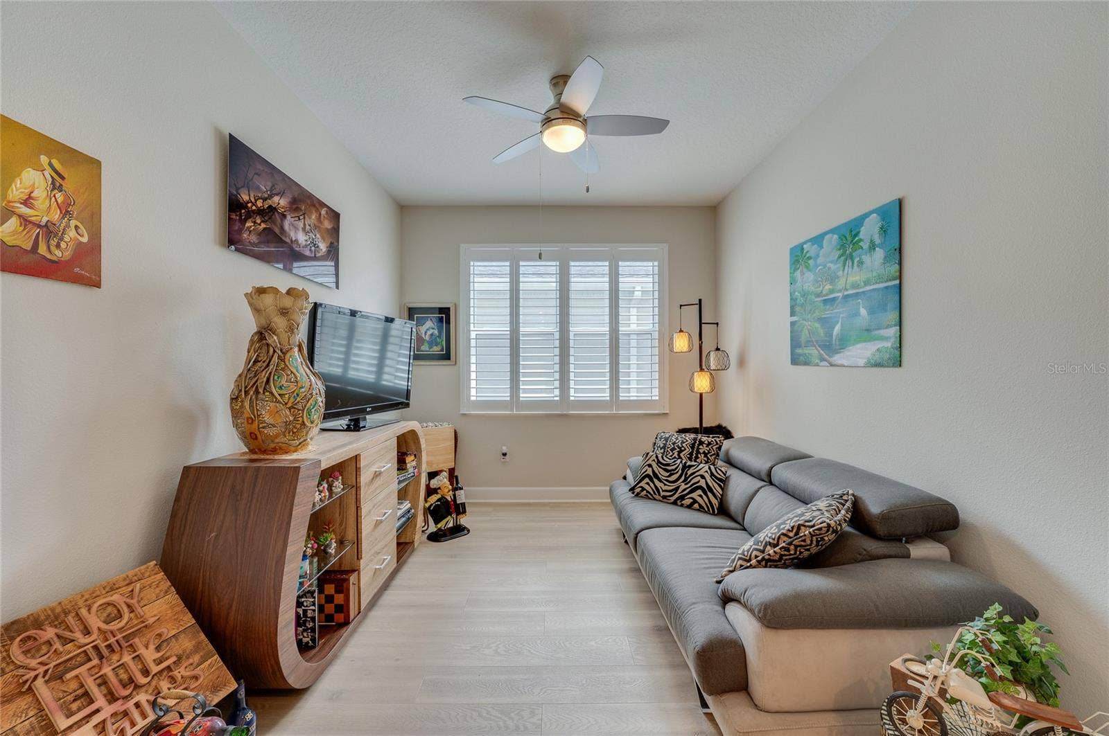1254 VENICE COURT, Deland, FL 32724 Flex room off kitchen