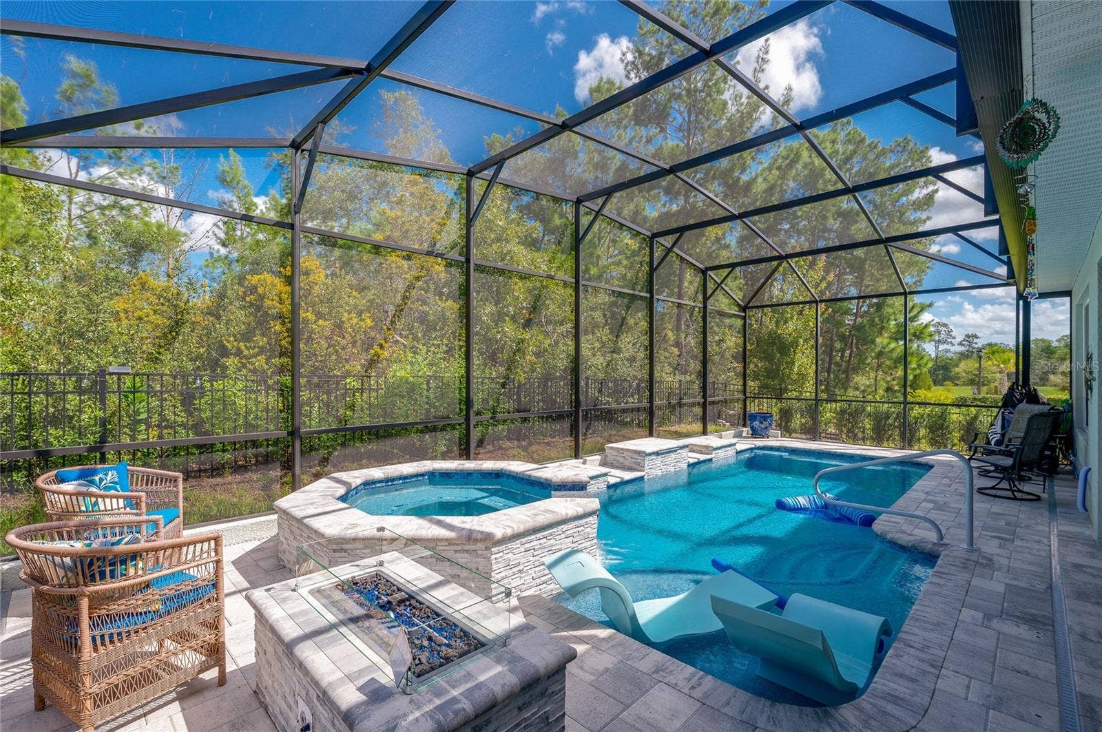 1254 VENICE COURT, Deland, FL 32724 Awesome pool and spa