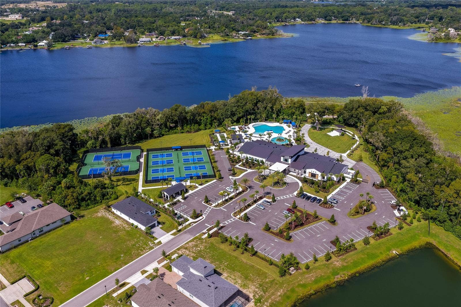 1254 VENICE COURT, Deland, FL 32724 Across from Lake Winnemissett