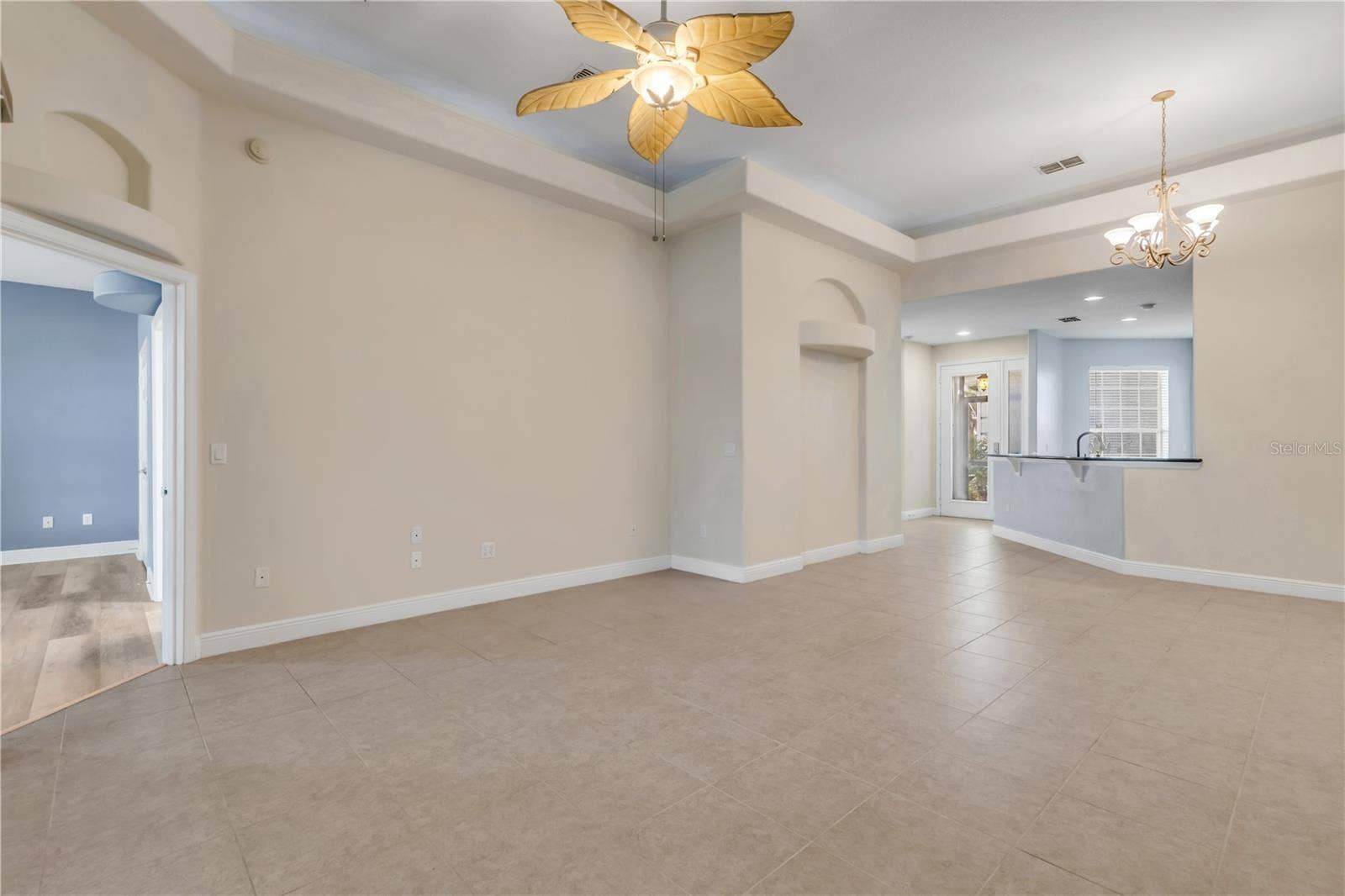 128 BAUER CIRCLE, Daytona Beach, FL 32124
