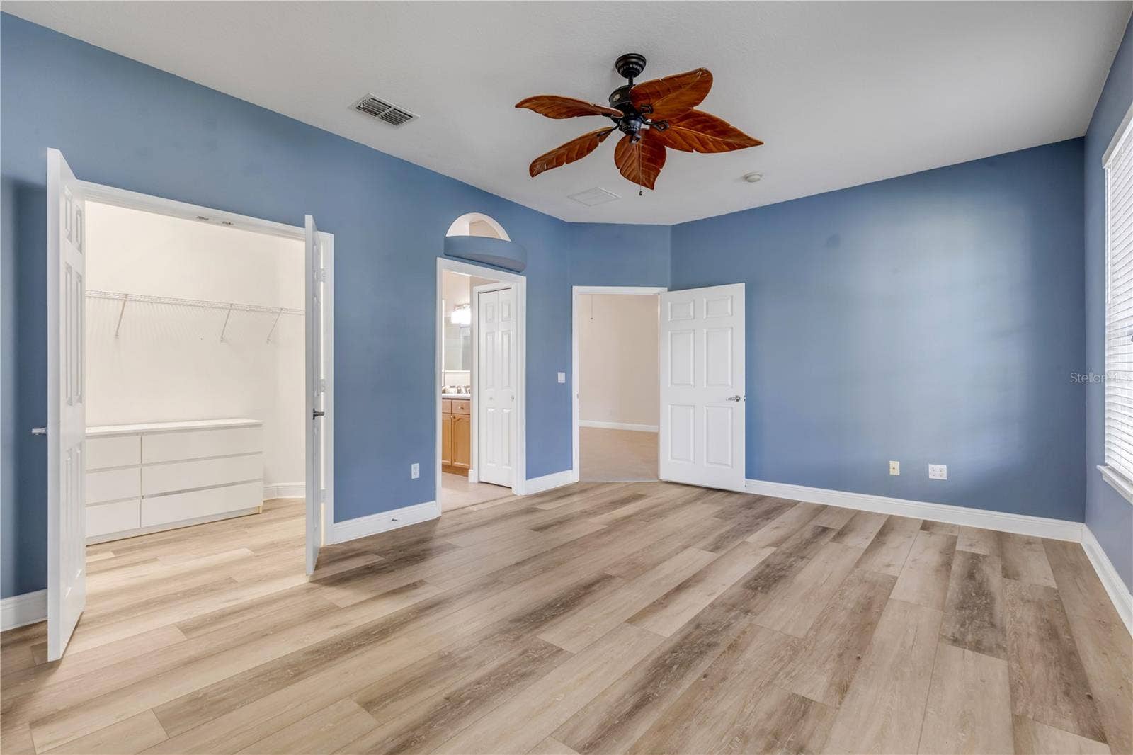 128 BAUER CIRCLE, Daytona Beach, FL 32124
