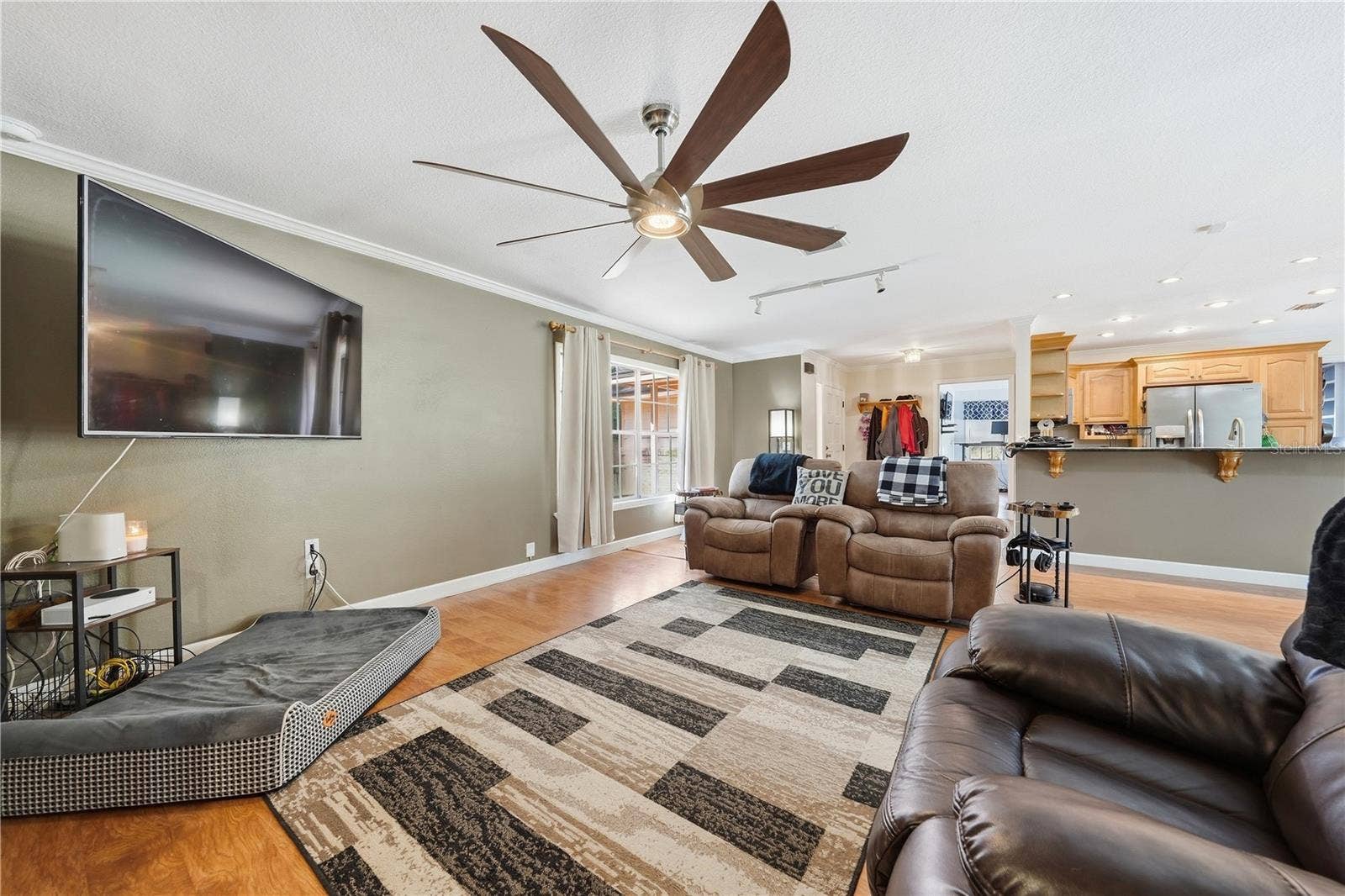 769 TORCHWOOD DRIVE, Deland, FL 32724 LIVING ROOM