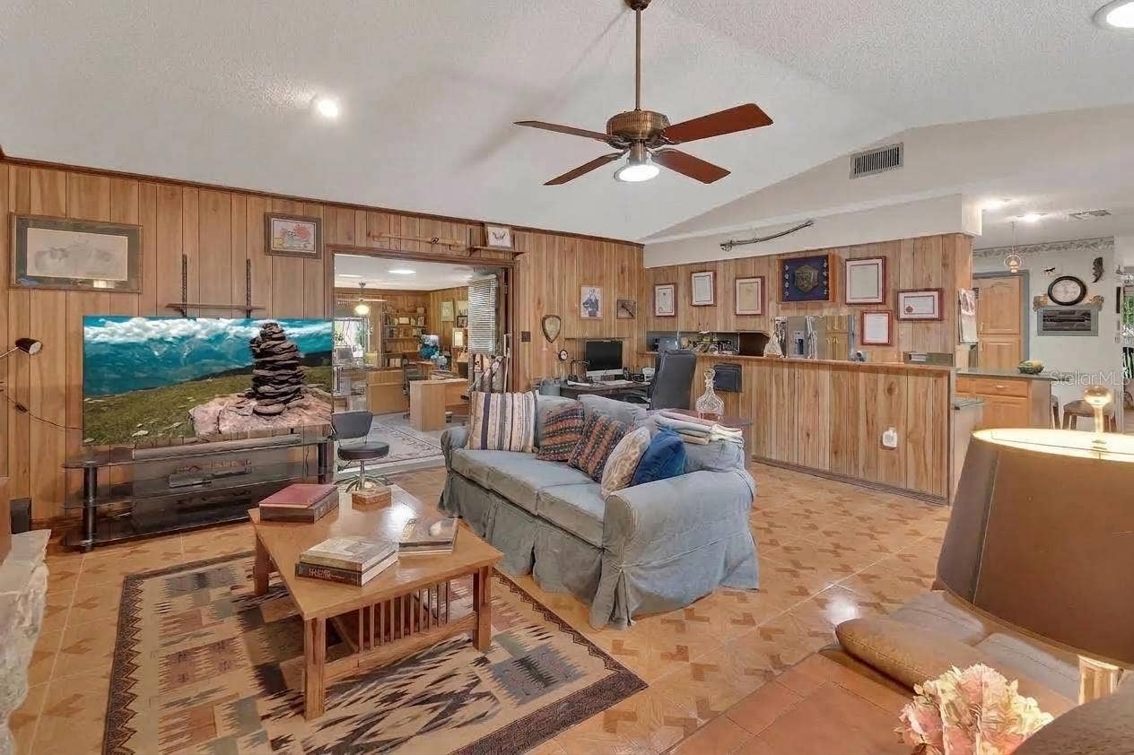 1027 VALLEY FORGE ROAD, Deland, FL 32720