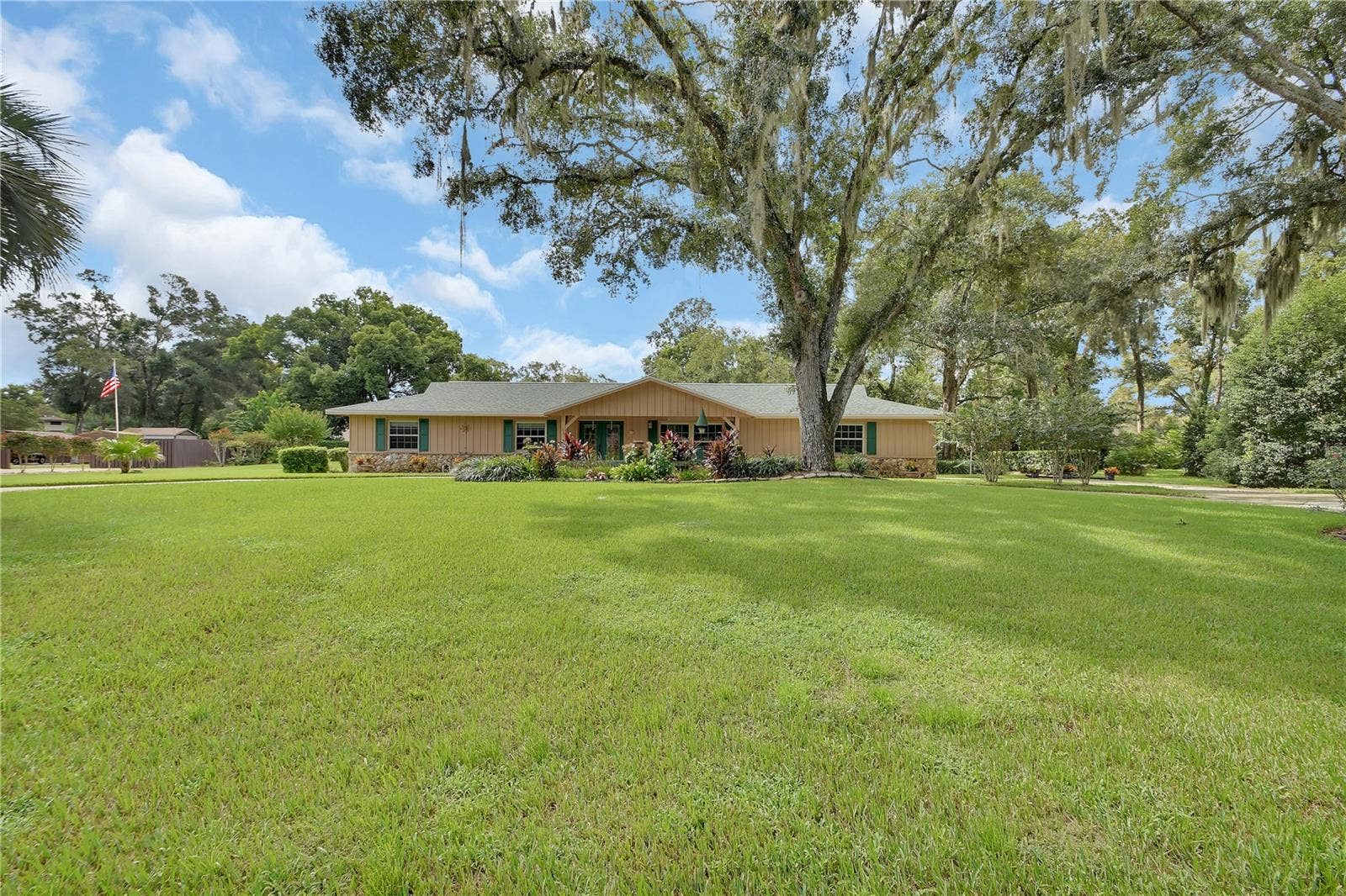 1027 VALLEY FORGE ROAD, Deland, FL 32720