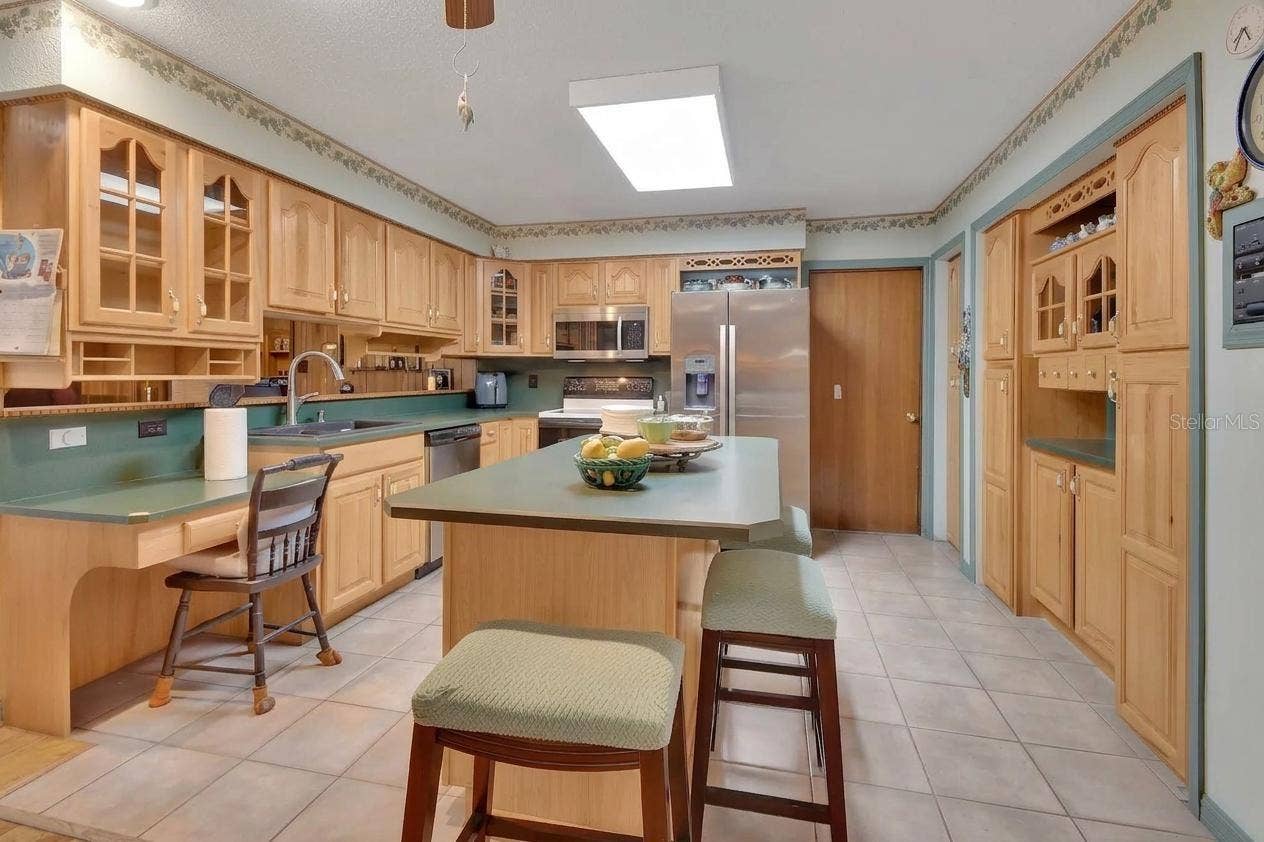 1027 VALLEY FORGE ROAD, Deland, FL 32720