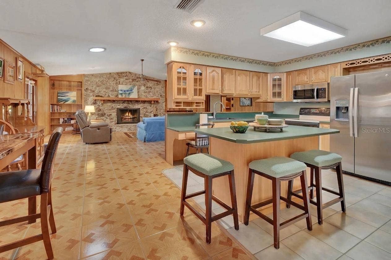 1027 VALLEY FORGE ROAD, Deland, FL 32720