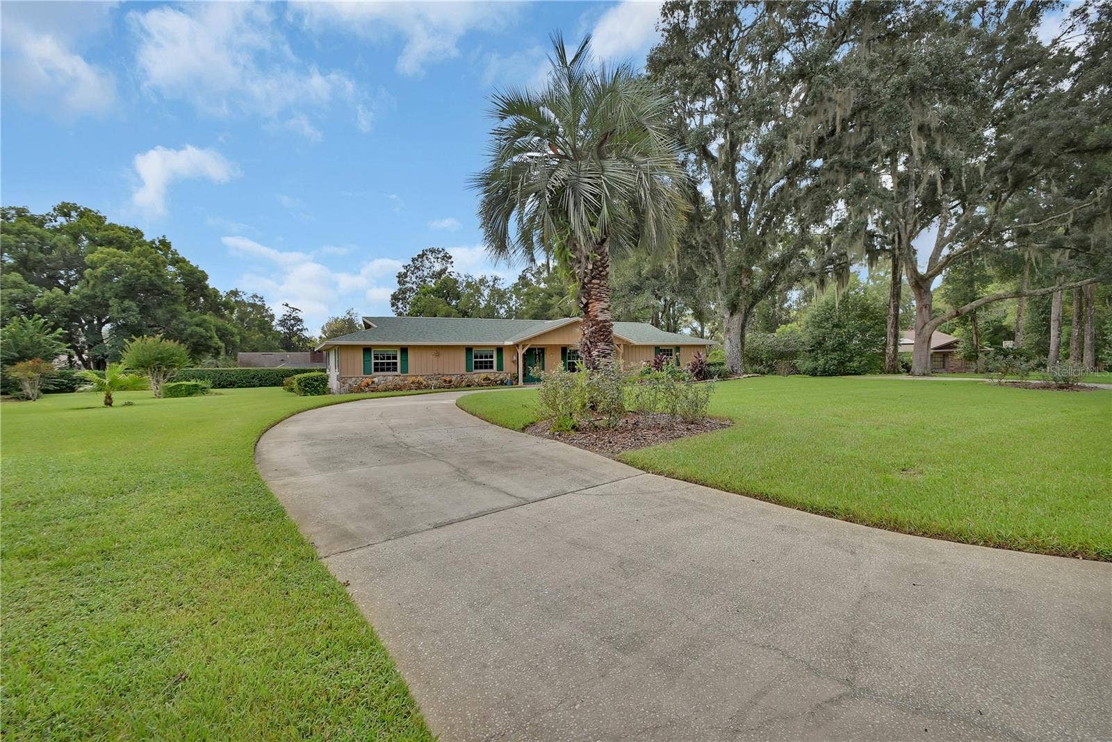 1027 VALLEY FORGE ROAD, Deland, FL 32720