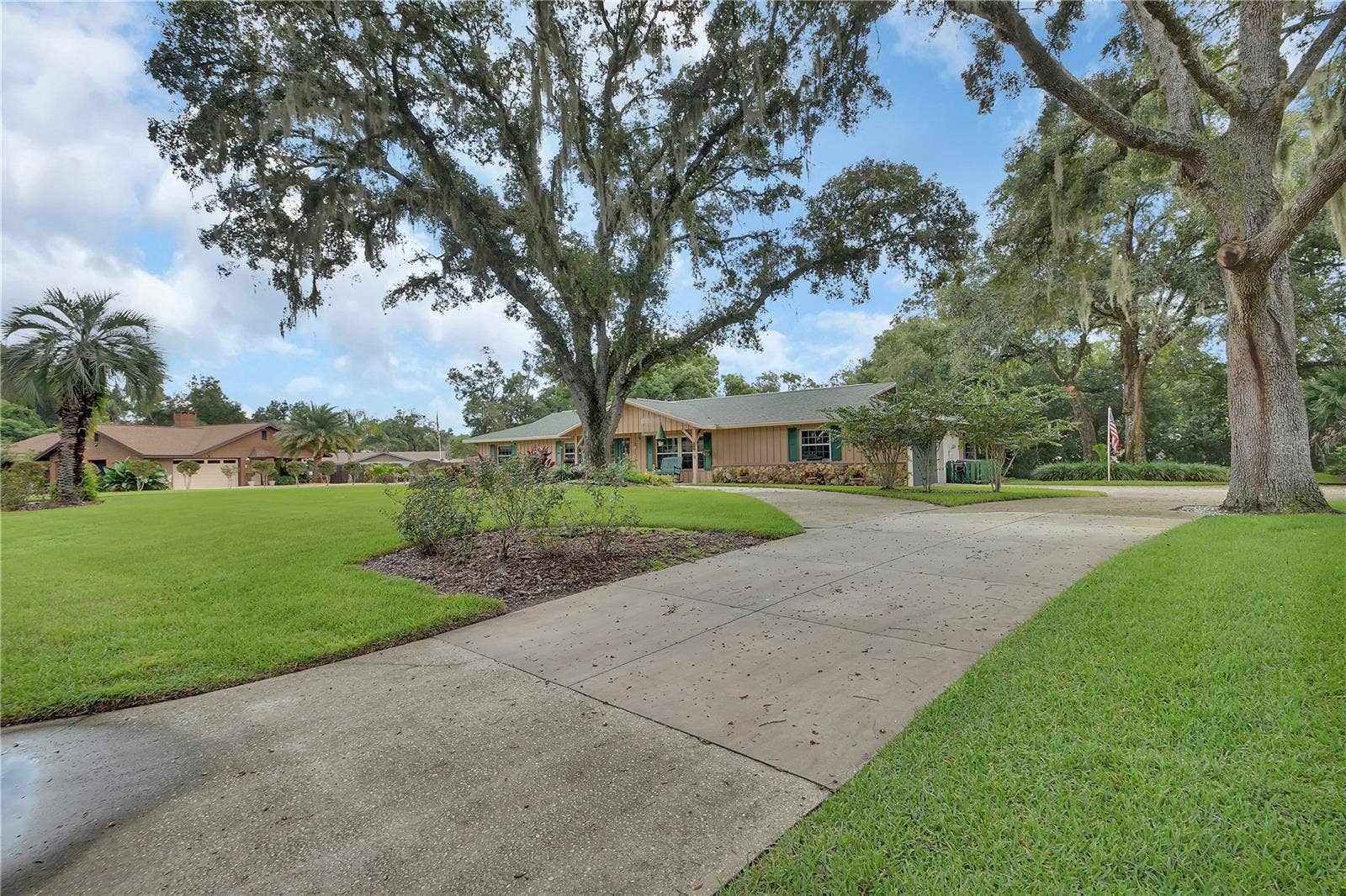 1027 VALLEY FORGE ROAD, Deland, FL 32720