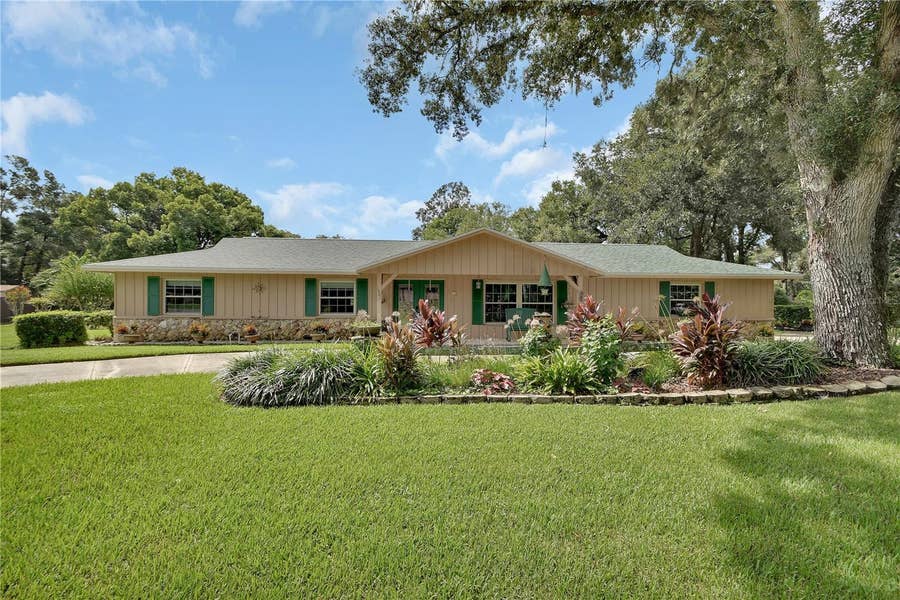 Property photo for 1027 VALLEY FORGE ROAD, Deland, FL