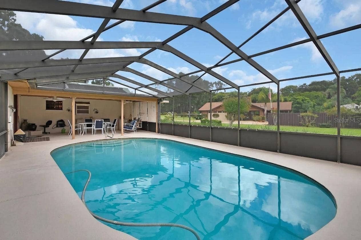 1027 VALLEY FORGE ROAD, Deland, FL 32720
