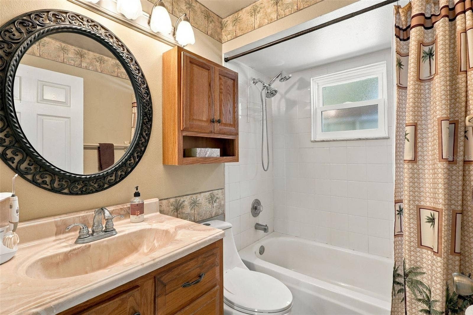 2188 8TH AVENUE, Deland, FL 32724 2ND FULL BATH