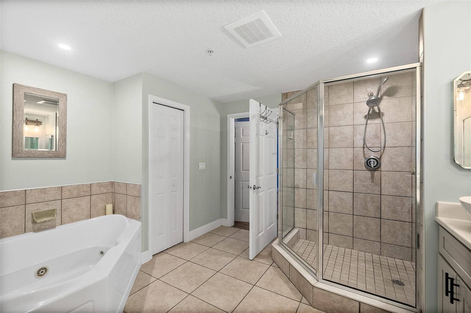2403 S ATLANTIC AVENUE, #209, Daytona Beach Shores, FL 32118