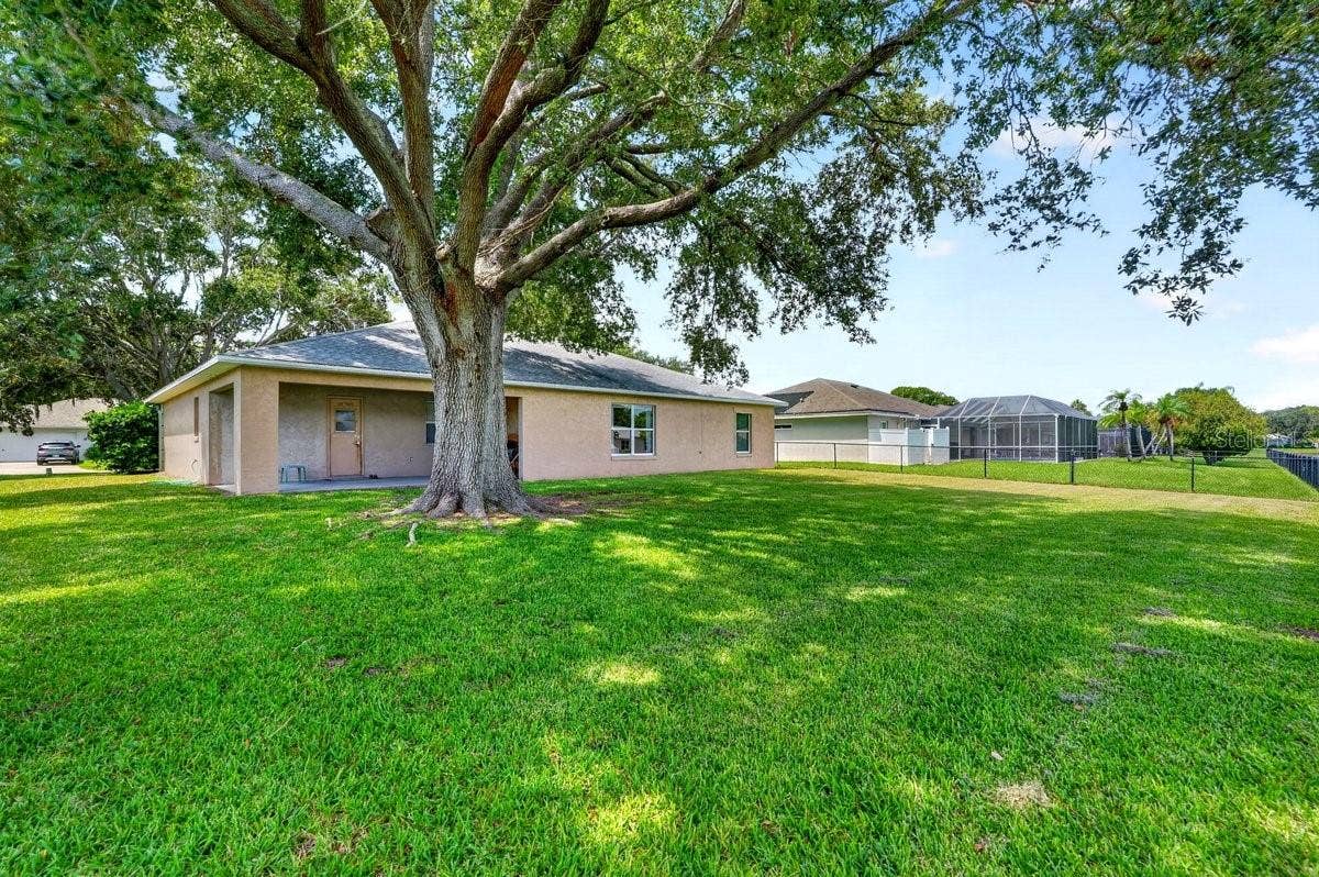 5 SPINNAKER CIRCLE, South Daytona, FL 32119 5 SPINNAKER CIRCLE, South Daytona, FL 32119