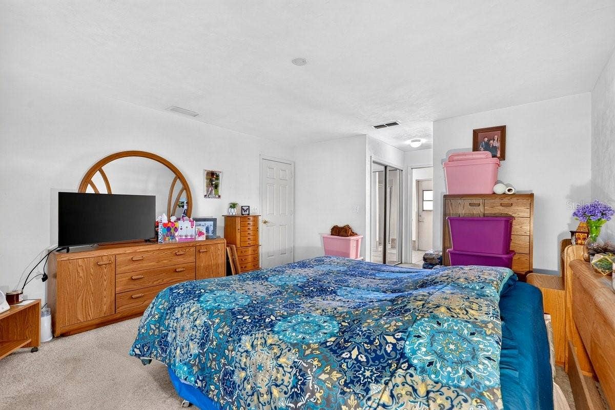 5 SPINNAKER CIRCLE, South Daytona, FL 32119 5 SPINNAKER CIRCLE, South Daytona, FL 32119