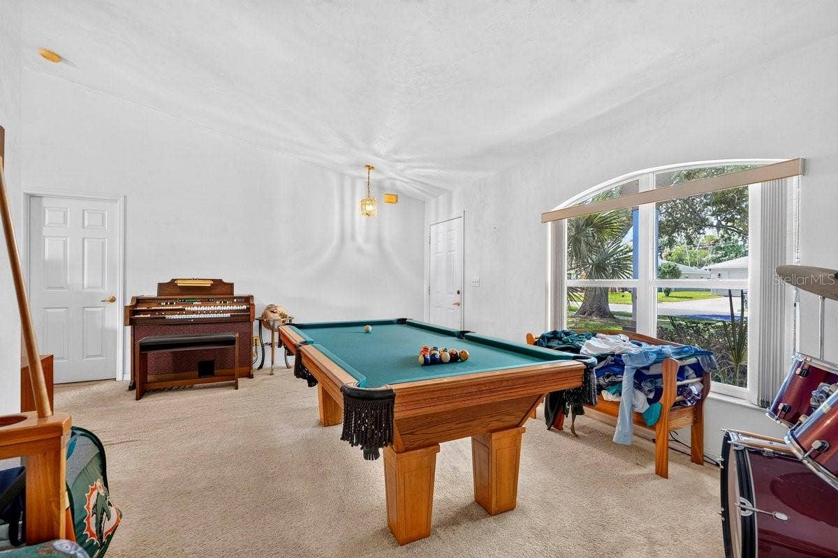 5 SPINNAKER CIRCLE, South Daytona, FL 32119 5 SPINNAKER CIRCLE, South Daytona, FL 32119