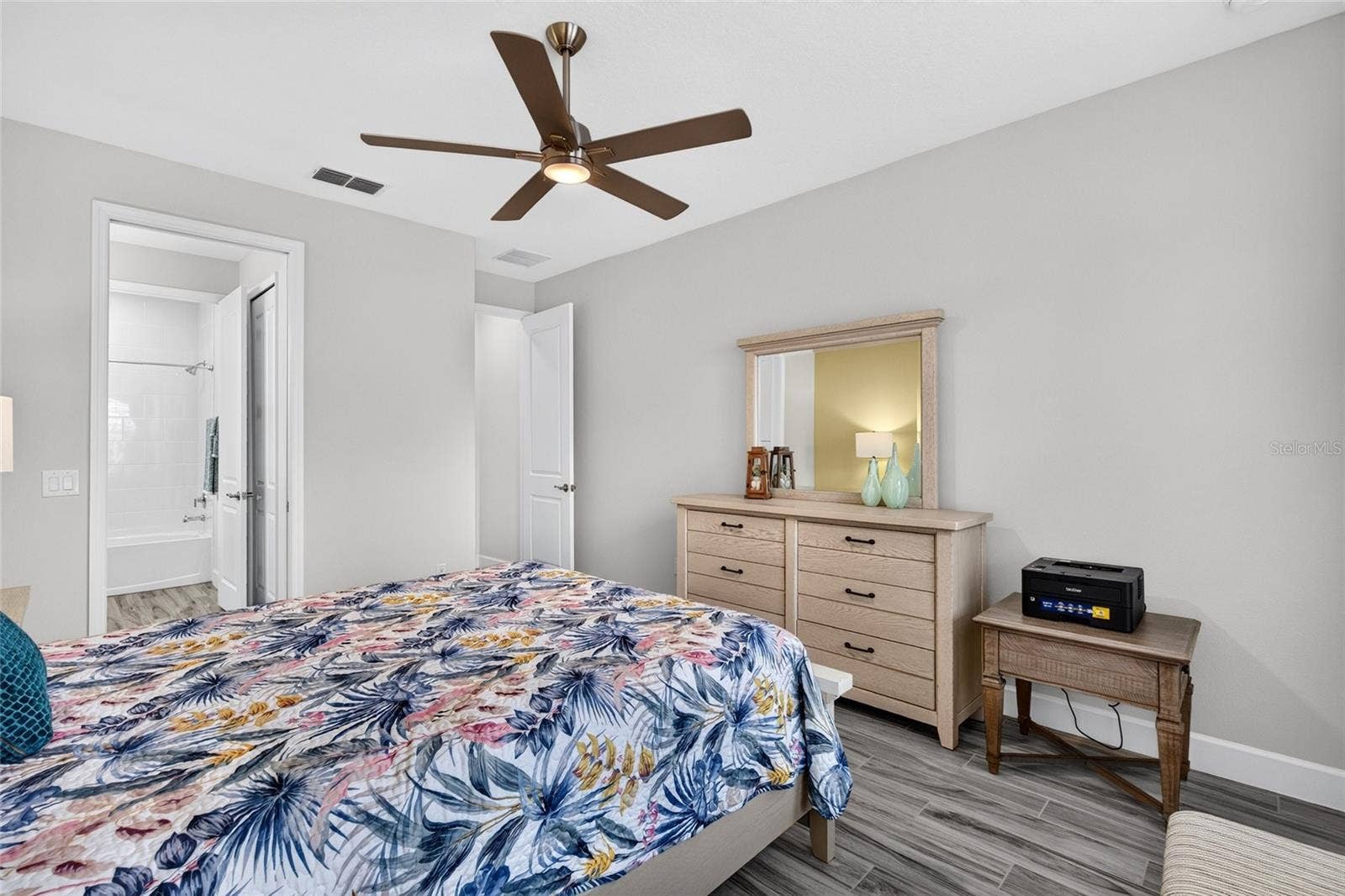 826 SUNNY HORIZON COURT, Daytona Beach, FL 32124