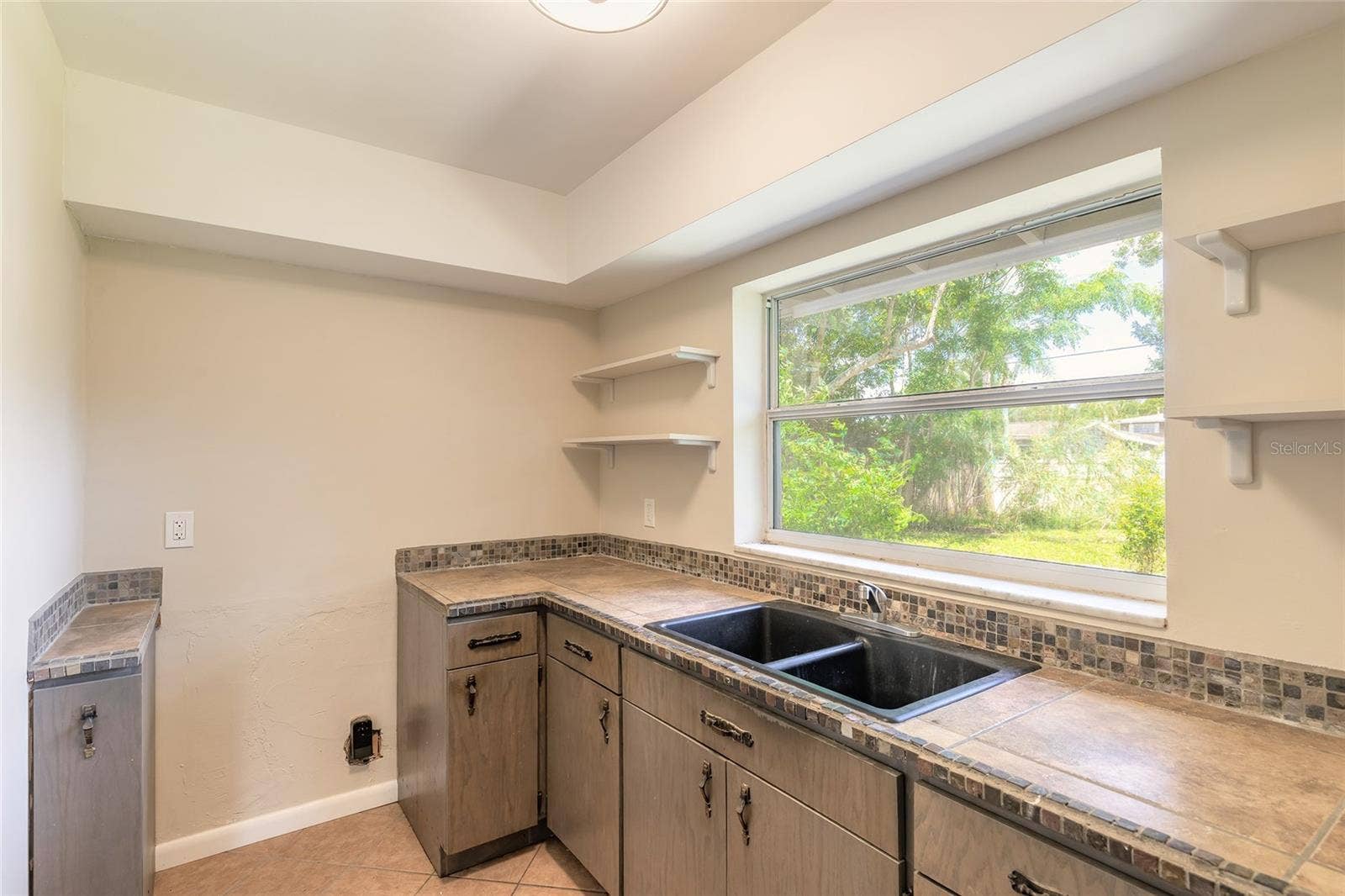 1318 KILLIAN STREET, Daytona Beach, FL 32114
