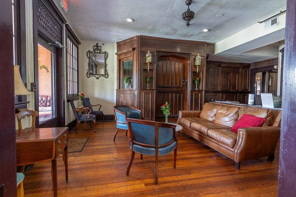 442 E NEW YORK AVENUE, Deland, FL 32724 442 E NEW YORK AVENUE, Deland, FL 32724