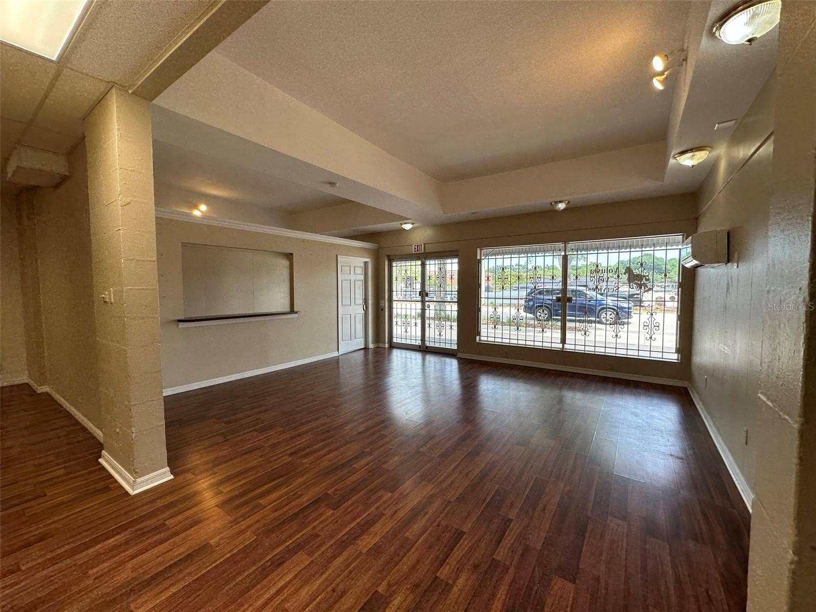 228 S WOODLAND BOULEVARD, Deland, FL 32720 228 S WOODLAND BOULEVARD, Deland, FL 32720