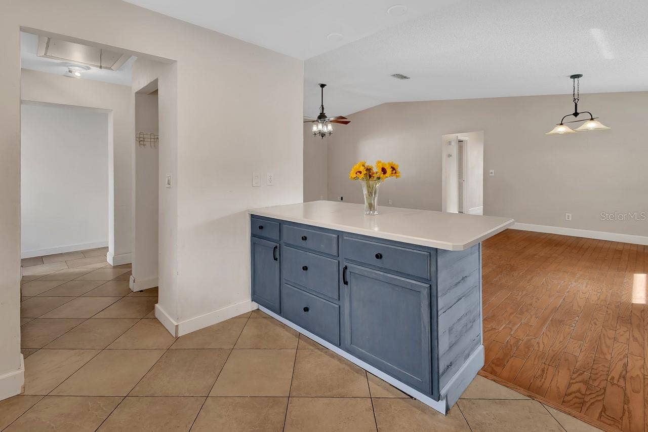 583 CAMBRIDGE CIRCLE, South Daytona, FL 32119 583 CAMBRIDGE CIRCLE, South Daytona, FL 32119