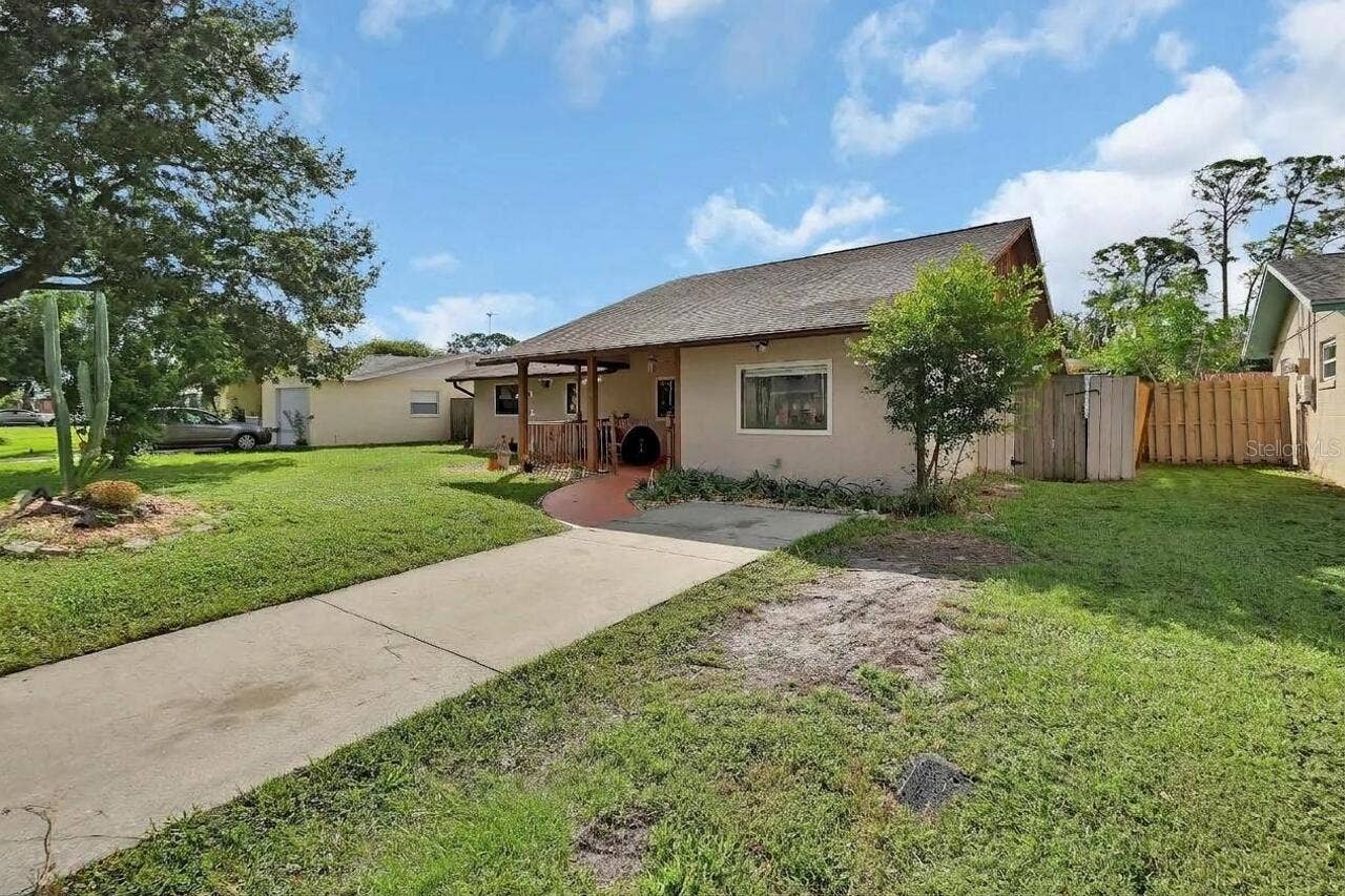 583 CAMBRIDGE CIRCLE, South Daytona, FL 32119 583 CAMBRIDGE CIRCLE, South Daytona, FL 32119