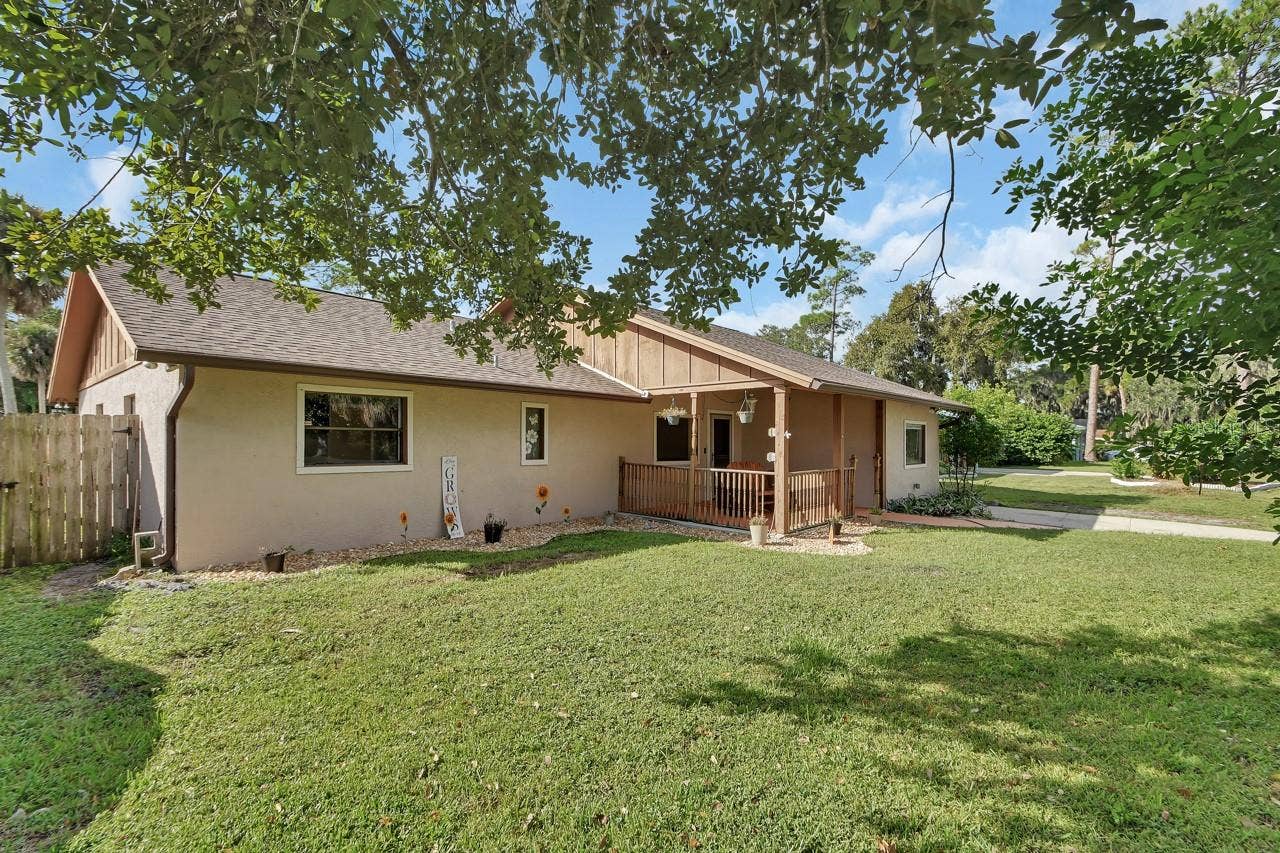 583 CAMBRIDGE CIRCLE, South Daytona, FL 32119 583 CAMBRIDGE CIRCLE, South Daytona, FL 32119