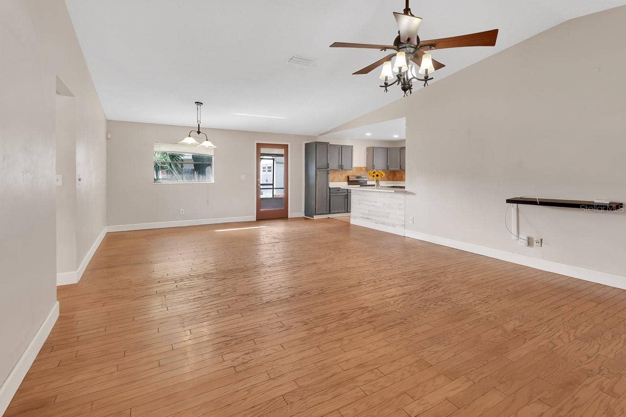 583 CAMBRIDGE CIRCLE, South Daytona, FL 32119 583 CAMBRIDGE CIRCLE, South Daytona, FL 32119
