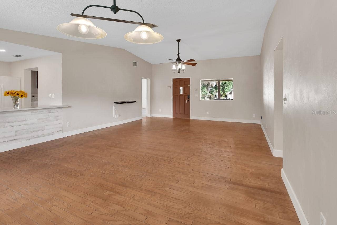 583 CAMBRIDGE CIRCLE, South Daytona, FL 32119 583 CAMBRIDGE CIRCLE, South Daytona, FL 32119