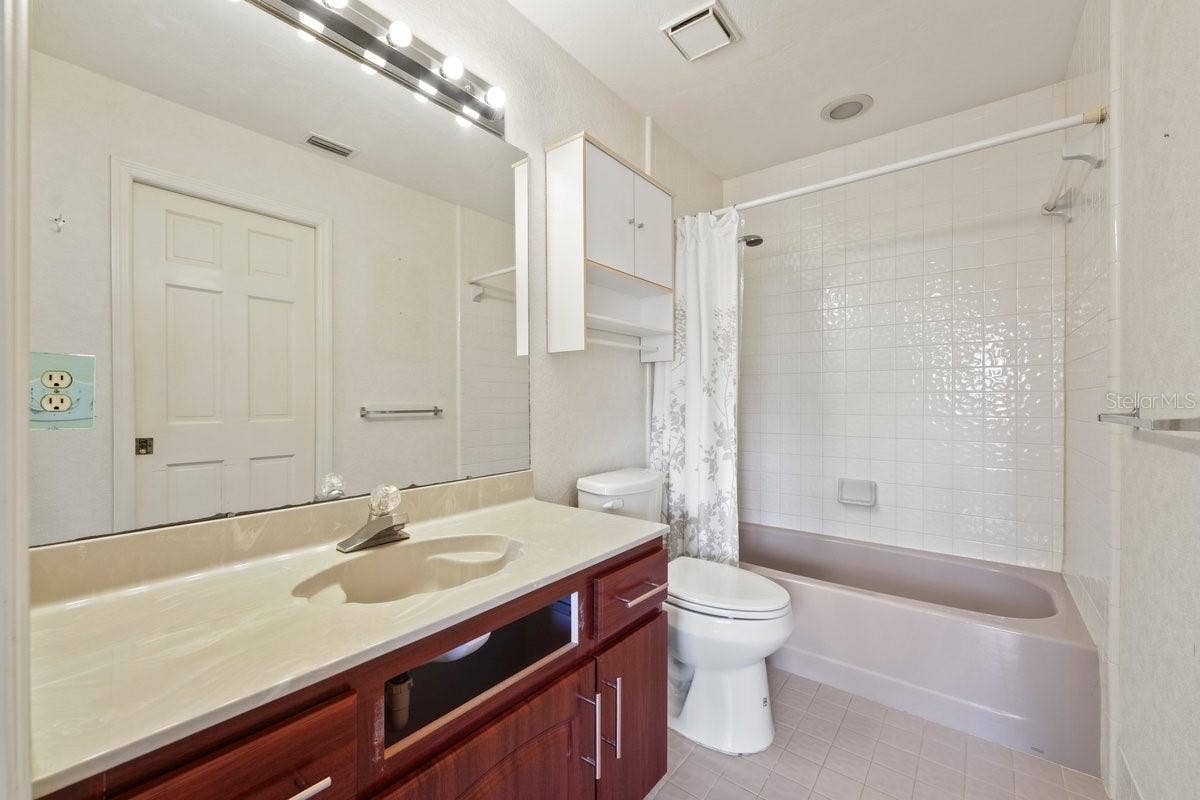 105 OYSTER CATCHER COURT, Daytona Beach, FL 32119