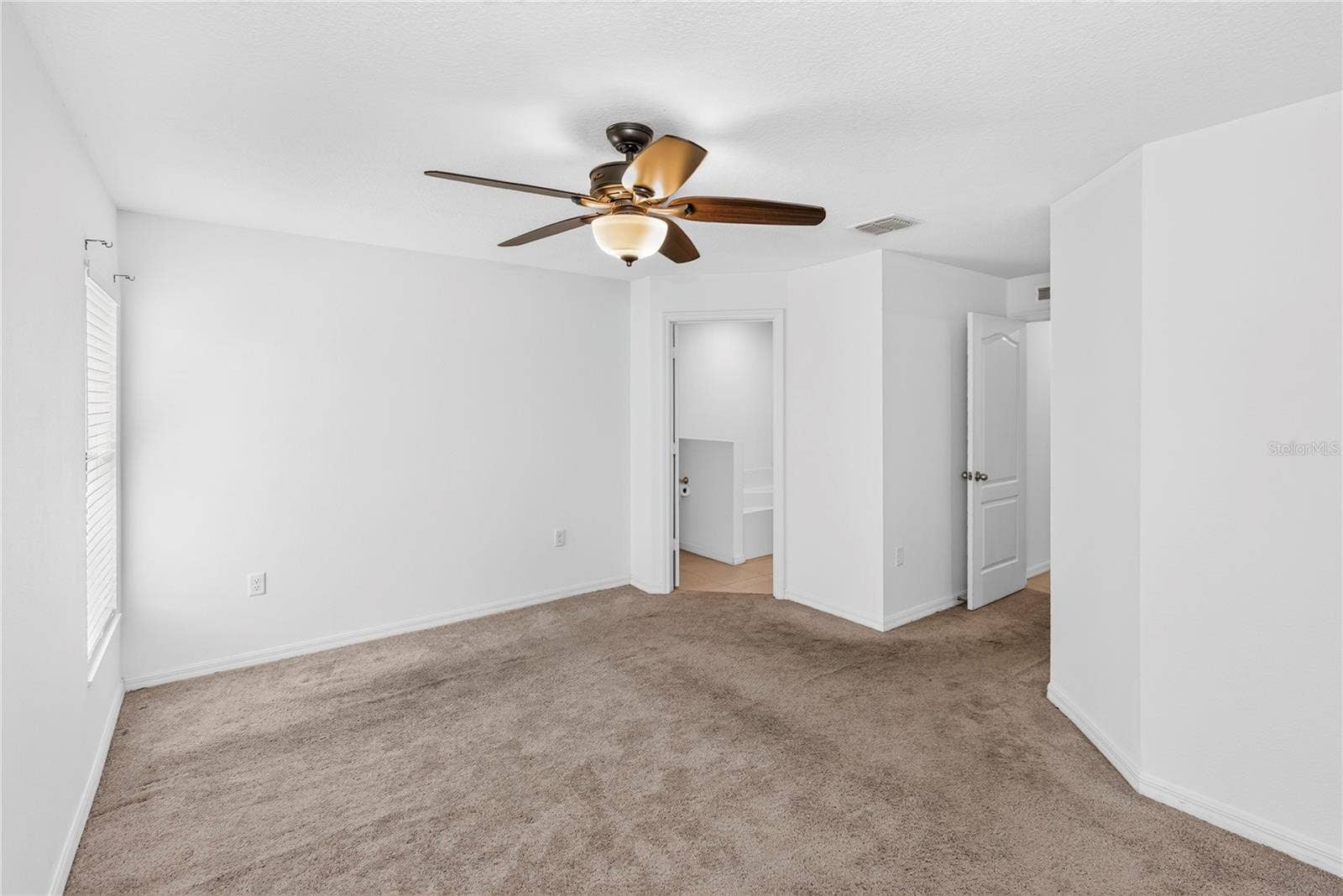 1528 E FALMOUTH AVENUE, Deltona, FL 32725