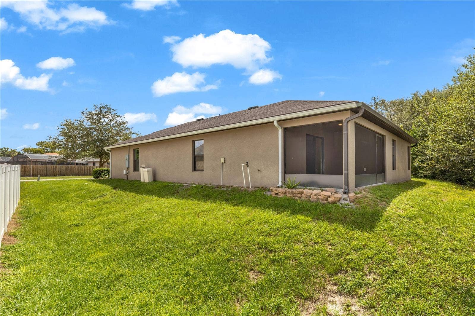 1528 E FALMOUTH AVENUE, Deltona, FL 32725