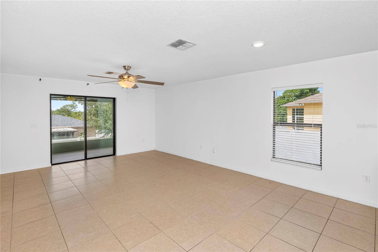 1528 E FALMOUTH AVENUE, Deltona, FL 32725