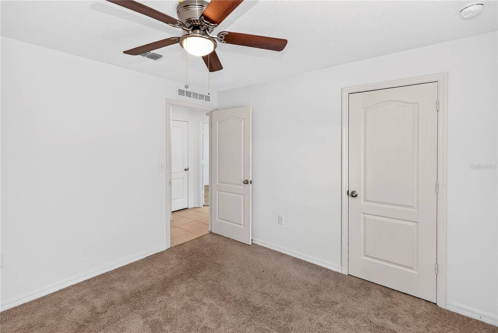 1528 E FALMOUTH AVENUE, Deltona, FL 32725