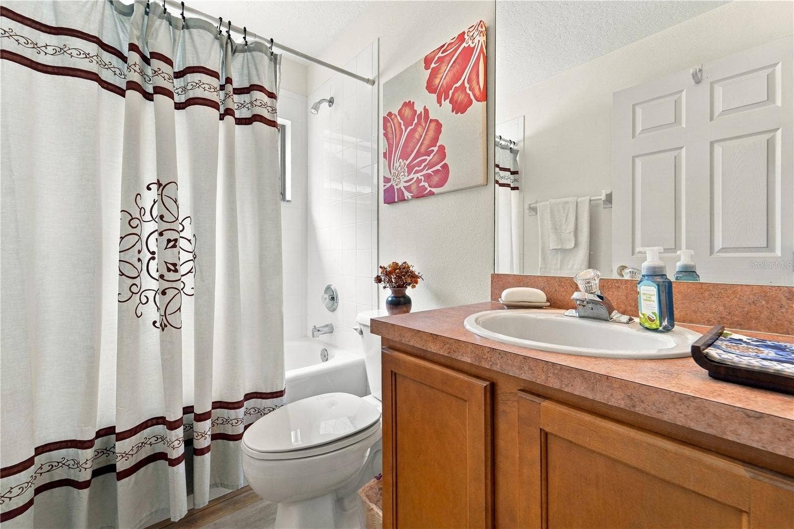 1420 BENT OAKS BOULEVARD, Deland, FL 32724 2nd bathroom with tub/shower combo