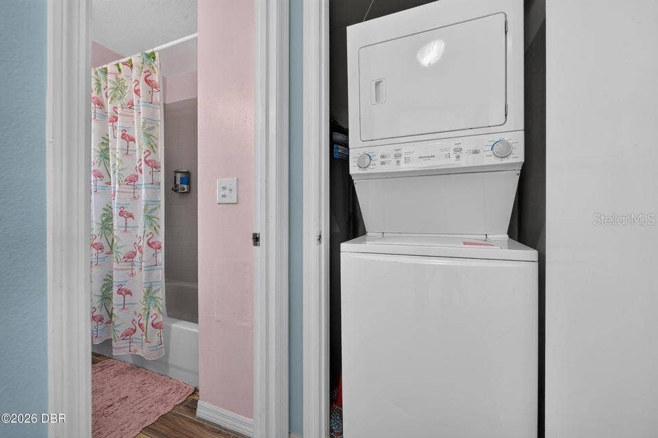 26 ORIOLE CIRCLE, #A, Ormond Beach, FL 32176 Full sized stacker washer/dryer