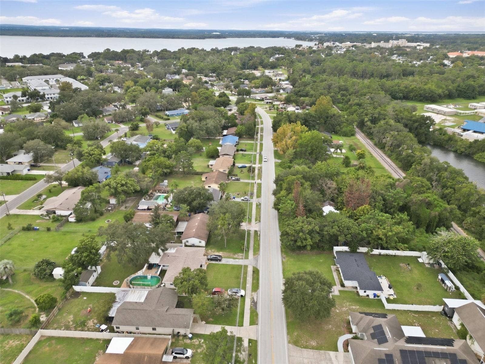 930 DORA AVENUE, Tavares, FL 32778 930 DORA AVENUE, Tavares, FL 32778