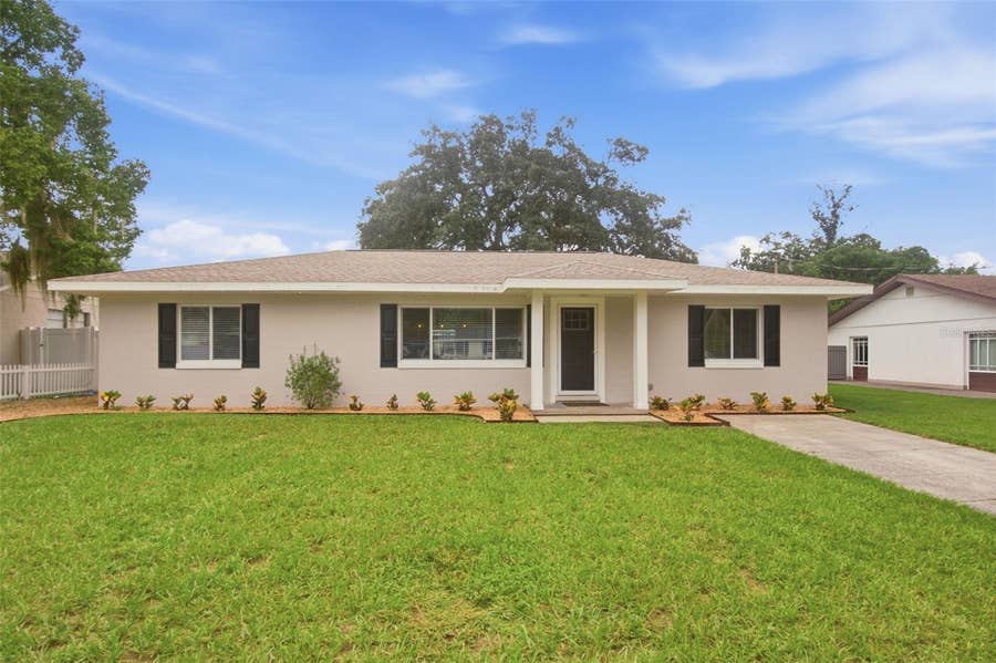 Property photo for 930 DORA AVENUE, Tavares, FL