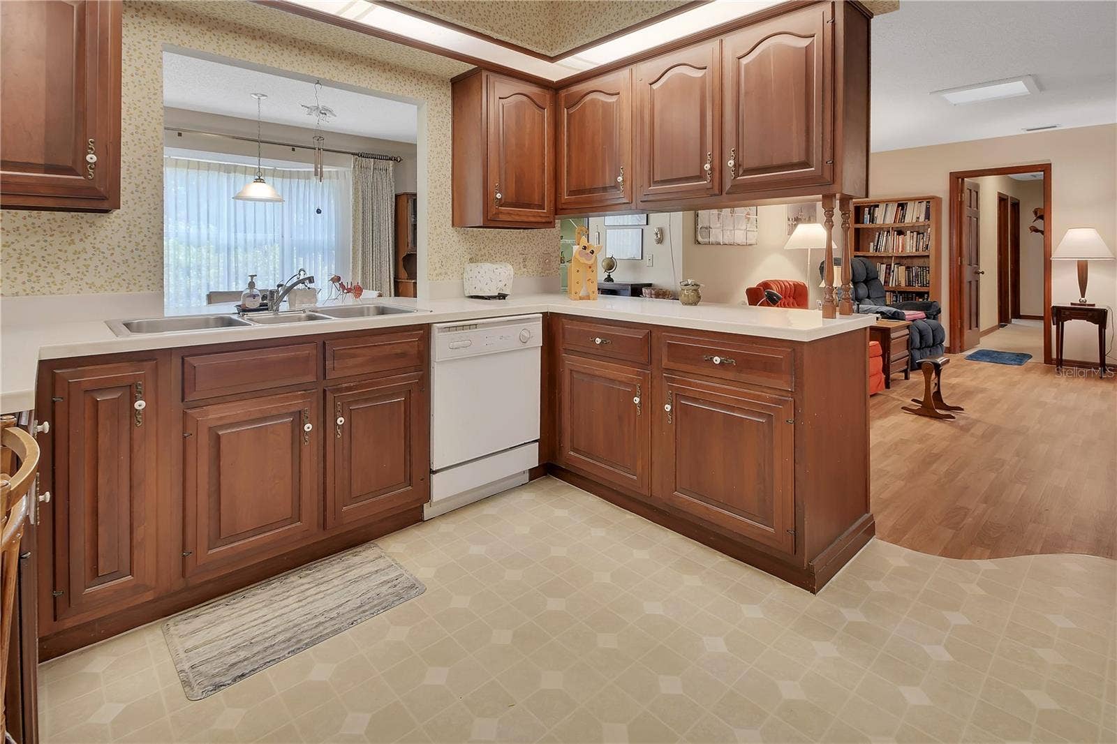 350 LAFAYETTE PLACE, Deland, FL 32720 350 LAFAYETTE PLACE, Deland, FL 32720