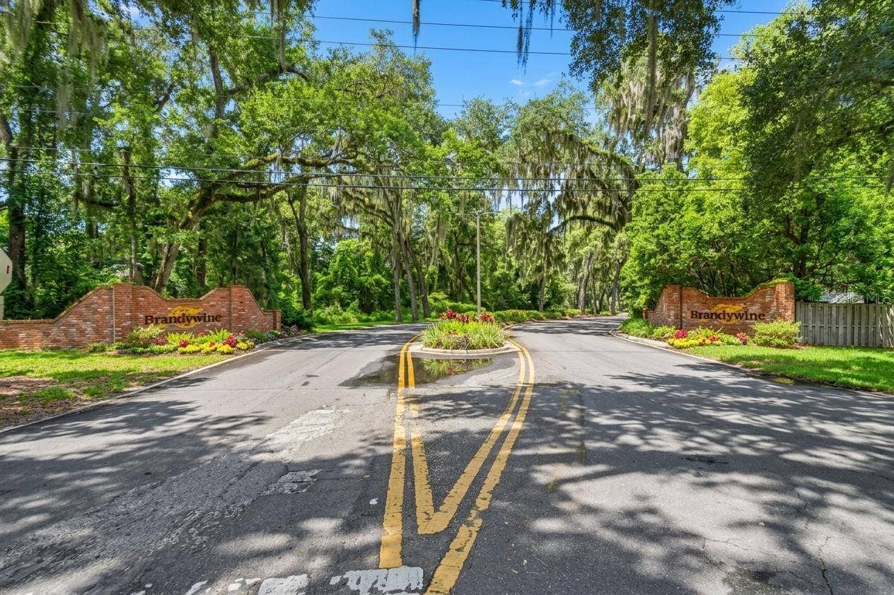 350 LAFAYETTE PLACE, Deland, FL 32720 350 LAFAYETTE PLACE, Deland, FL 32720