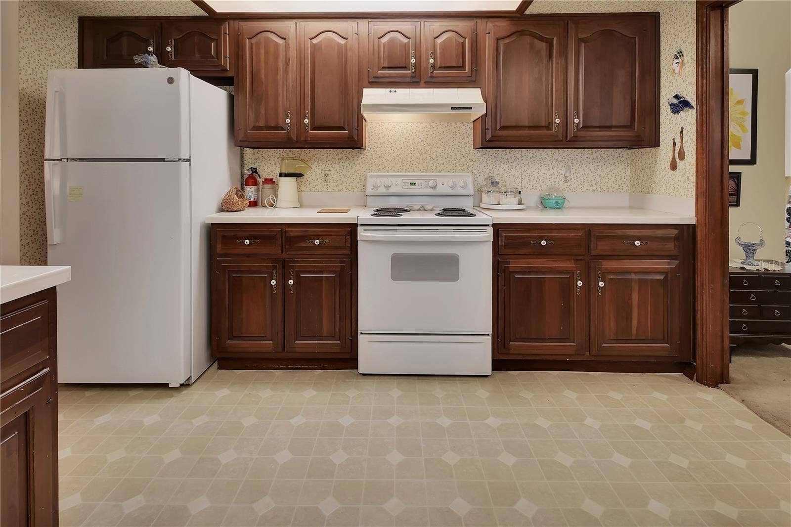 350 LAFAYETTE PLACE, Deland, FL 32720 350 LAFAYETTE PLACE, Deland, FL 32720