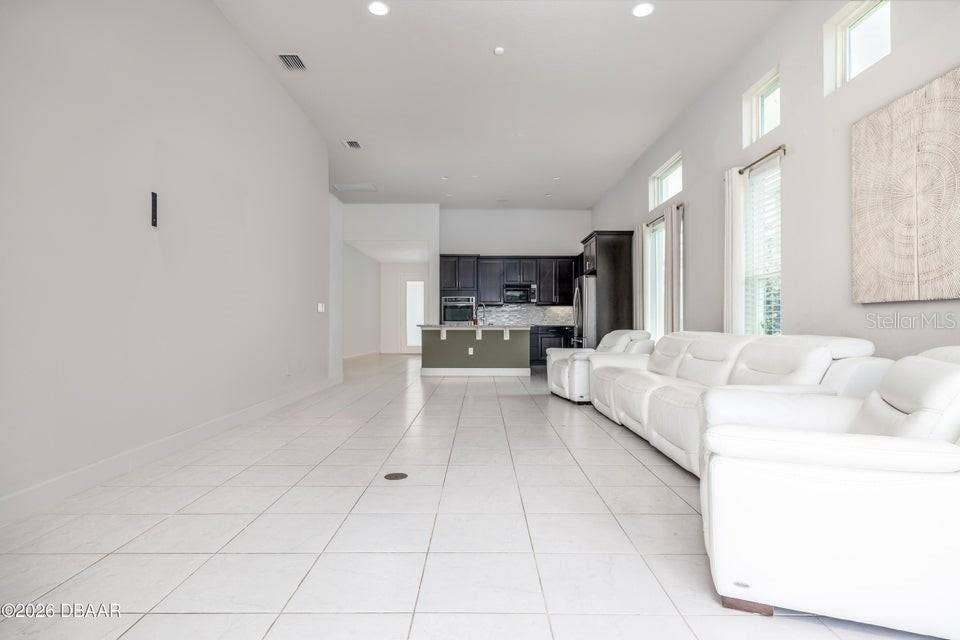 171 AZURE COURT, Daytona Beach, FL 32124 171 AZURE COURT, Daytona Beach, FL 32124