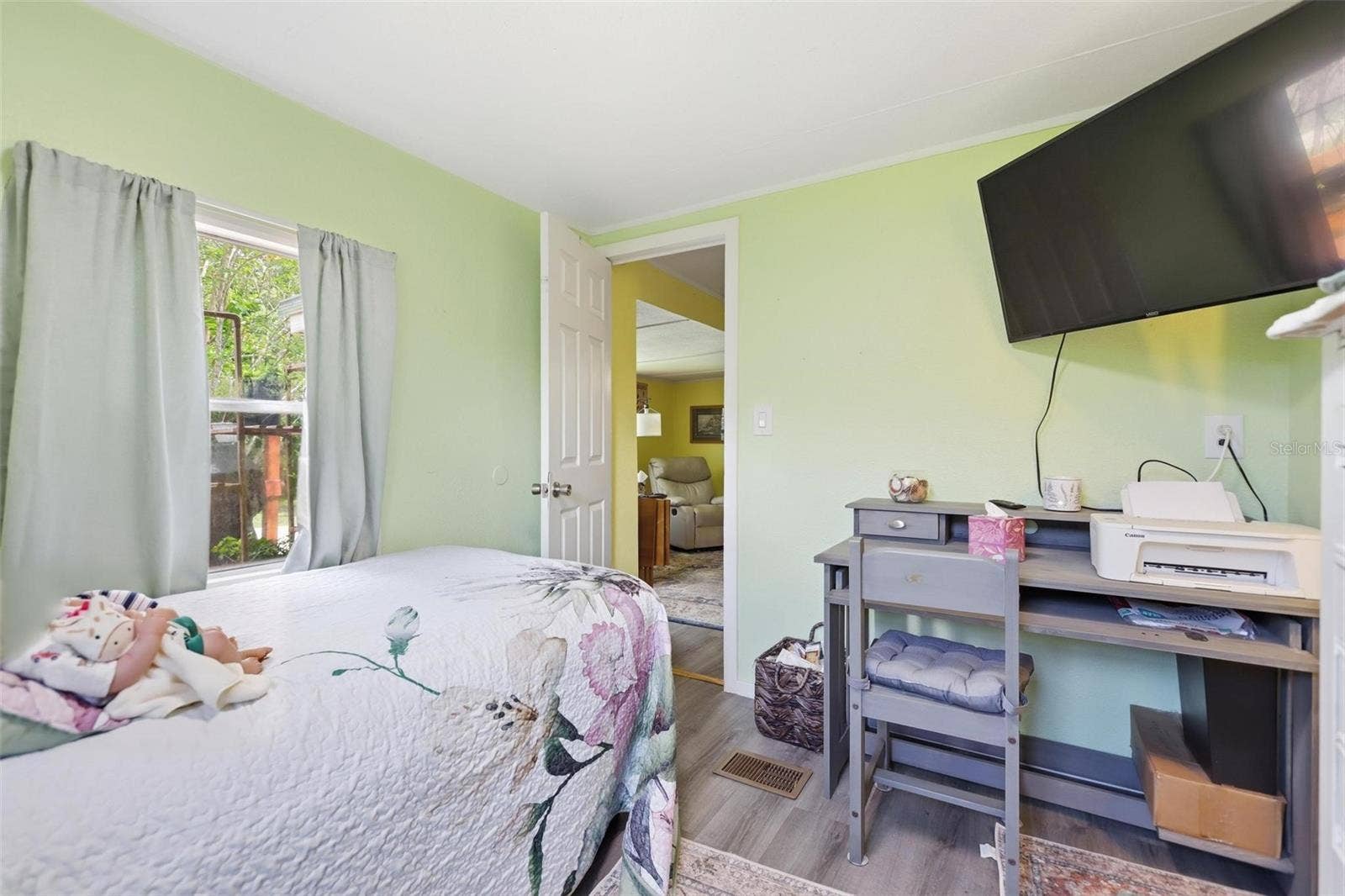 498 KING CHARLES CIRCLE, Deland, FL 32724 498 KING CHARLES CIRCLE, Deland, FL 32724