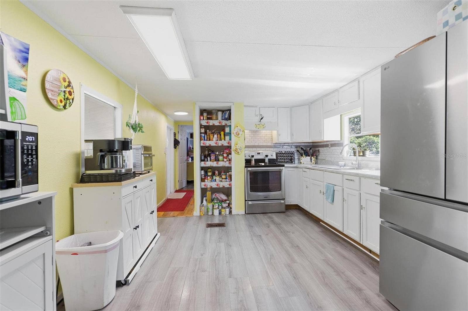 498 KING CHARLES CIRCLE, Deland, FL 32724 498 KING CHARLES CIRCLE, Deland, FL 32724