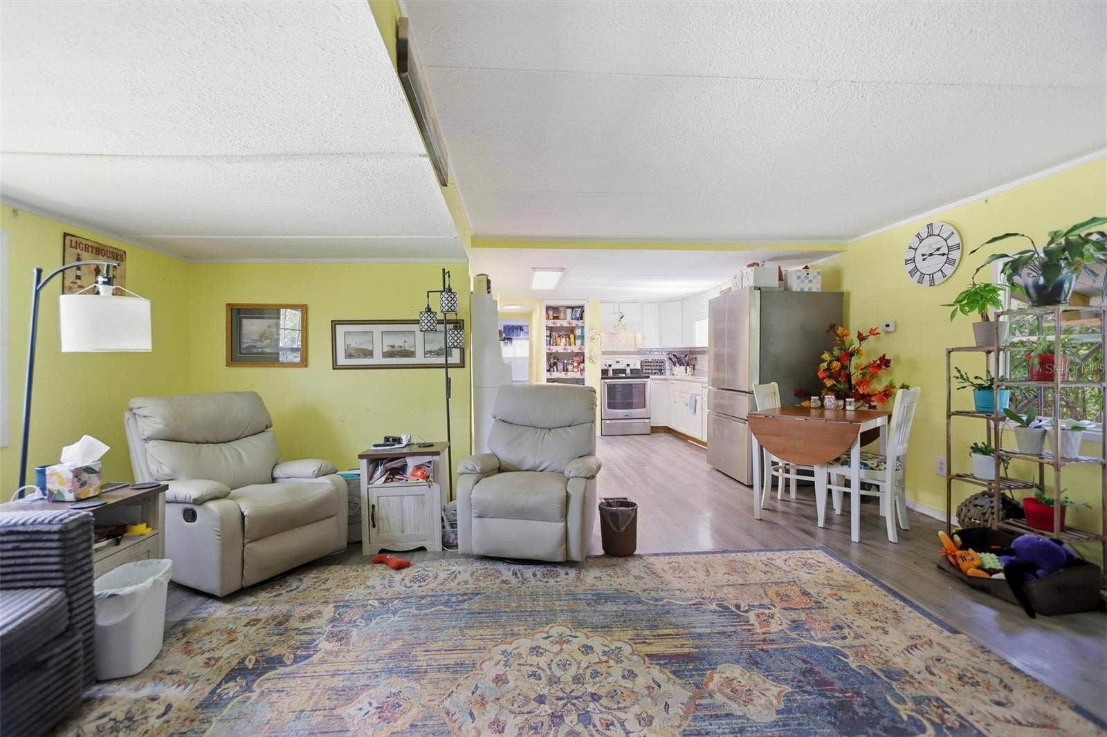 498 KING CHARLES CIRCLE, Deland, FL 32724 498 KING CHARLES CIRCLE, Deland, FL 32724