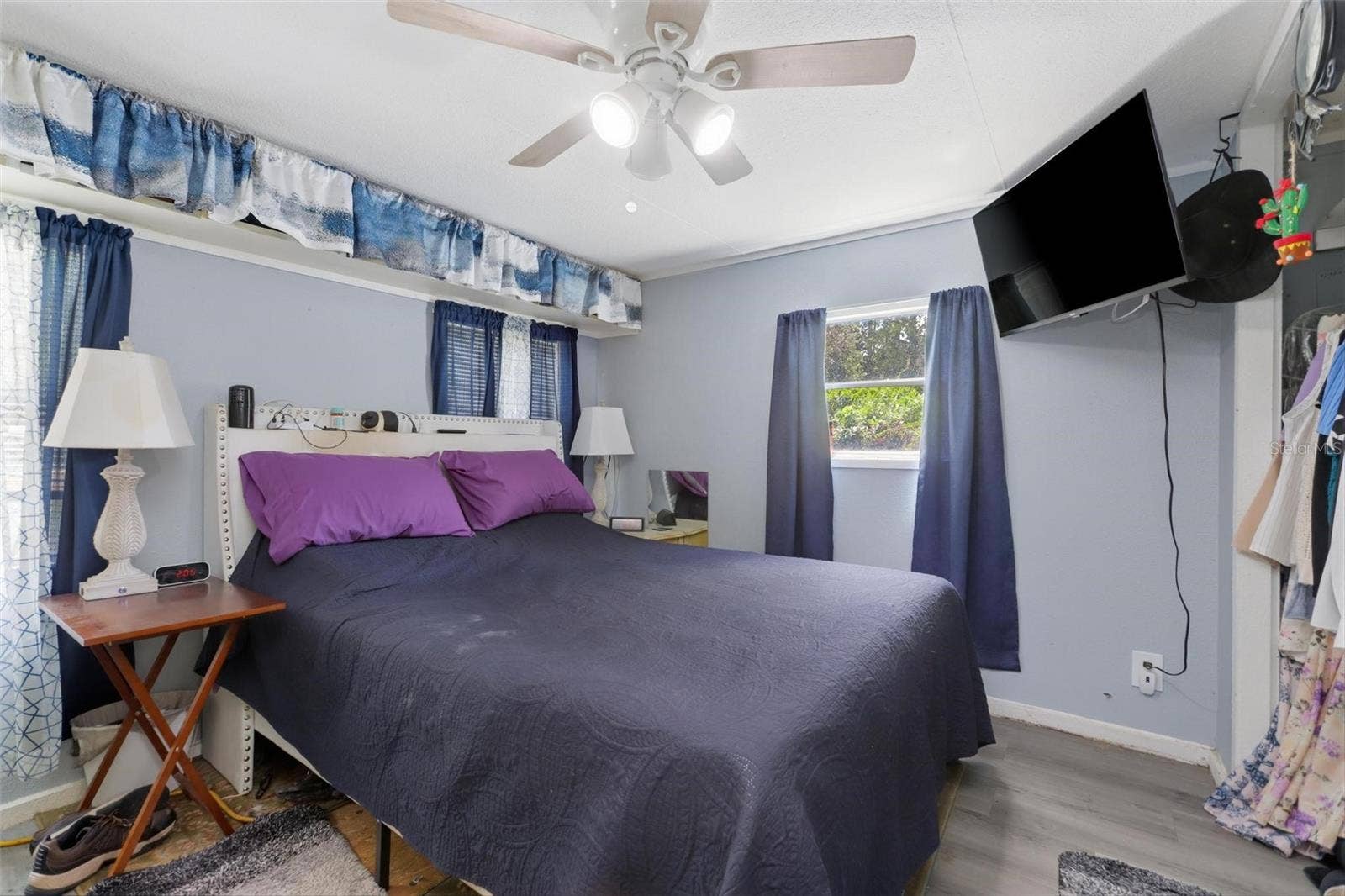 498 KING CHARLES CIRCLE, Deland, FL 32724 498 KING CHARLES CIRCLE, Deland, FL 32724