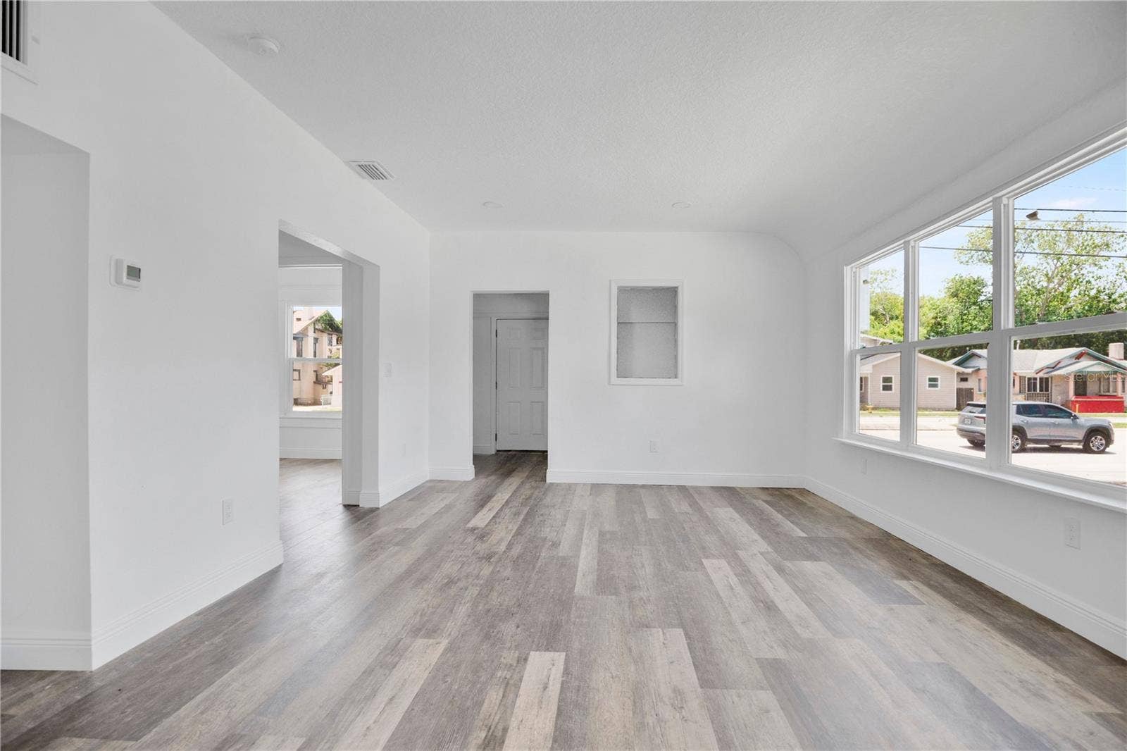 547 N RIDGEWOOD AVENUE, Daytona Beach, FL 32114 547 N RIDGEWOOD AVENUE, Daytona Beach, FL 32114