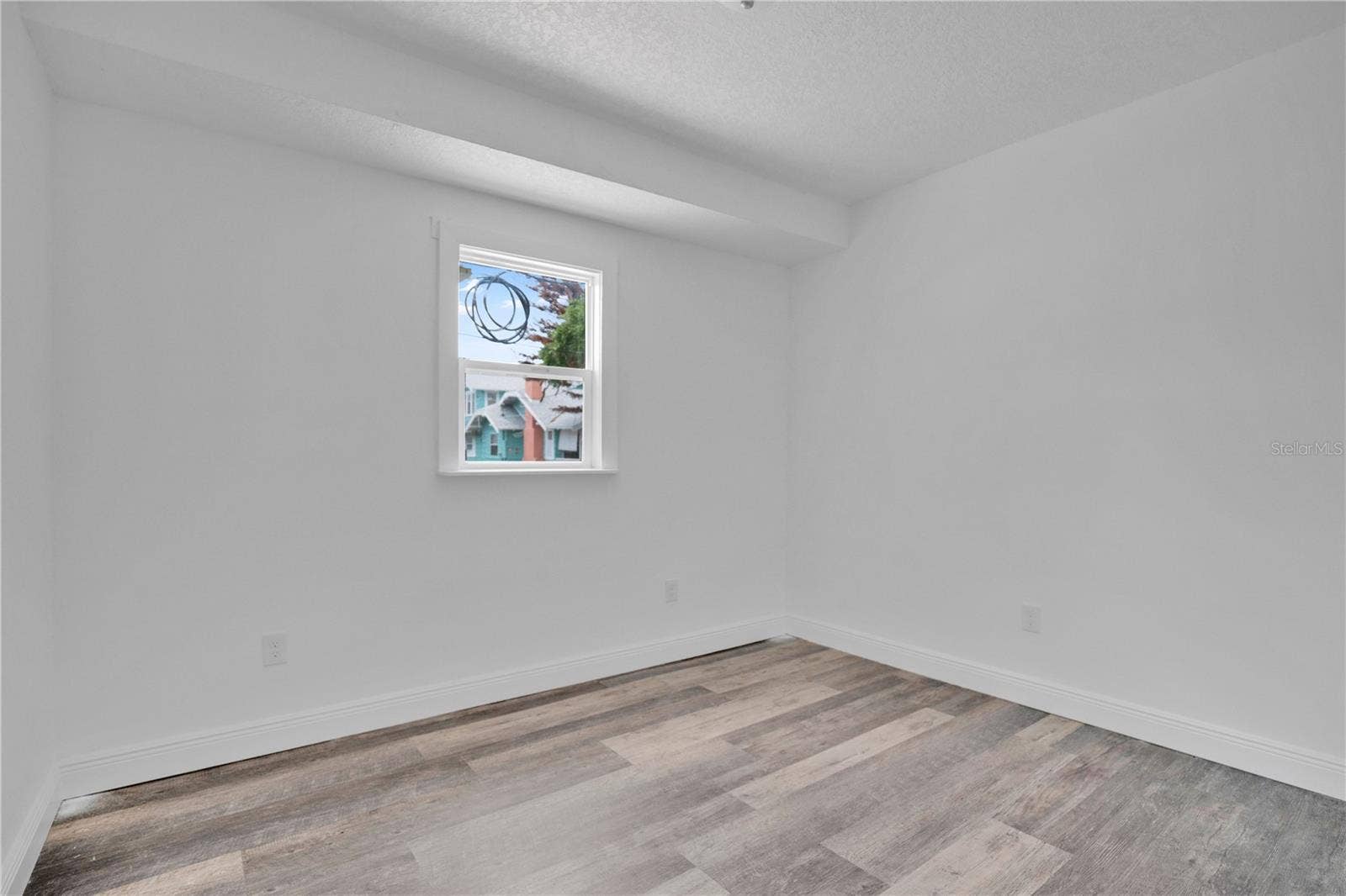 547 N RIDGEWOOD AVENUE, Daytona Beach, FL 32114 547 N RIDGEWOOD AVENUE, Daytona Beach, FL 32114