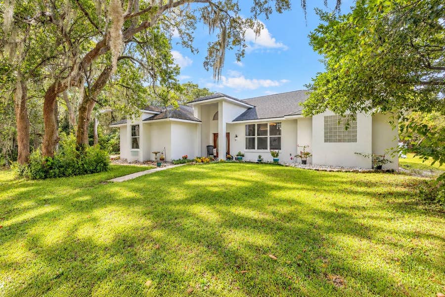 Property photo for 817 BAYRIDGE LANE LANE, Port Orange, FL